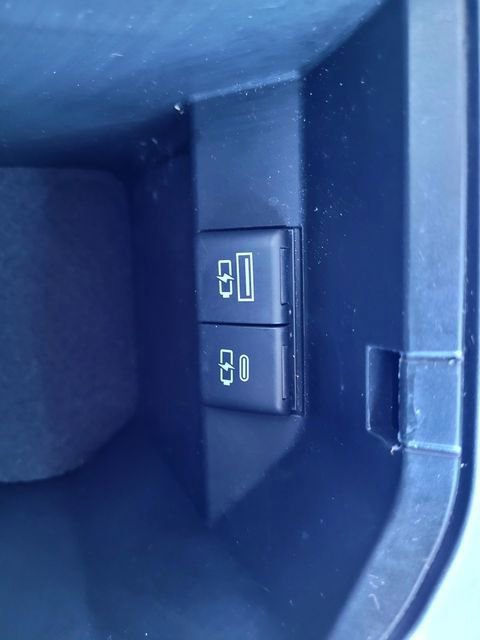 Used 2023 Toyota Camry XLE FWD image 20