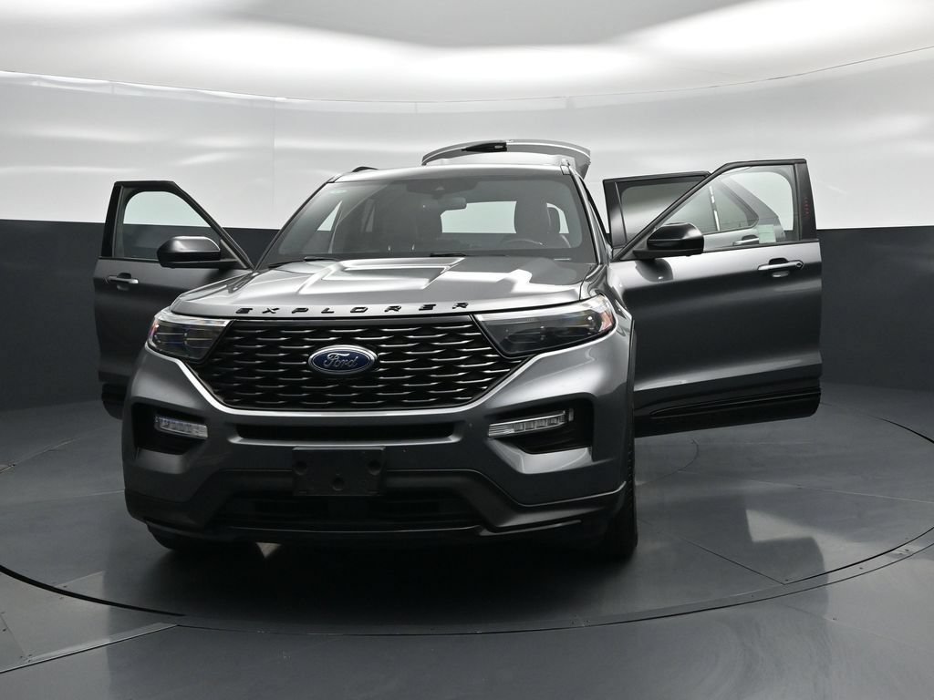 Certified 2023 Ford Explorer ST-Line w/ Class IV Trailer Tow Package RWD image 27