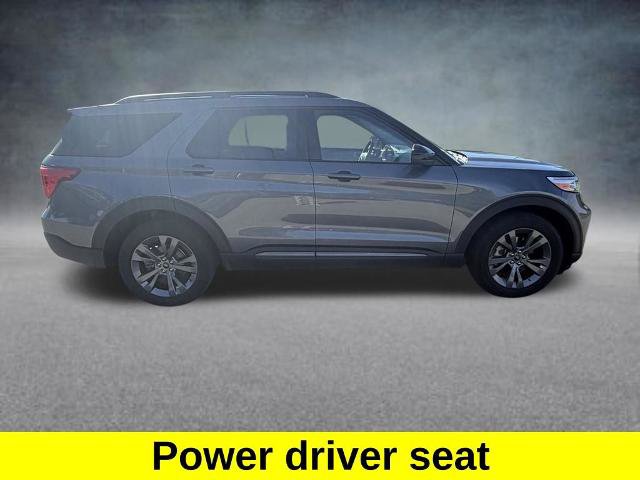Certified 2023 Ford Explorer XLT w/ Equipment Group 202A AWD/4WD image 7