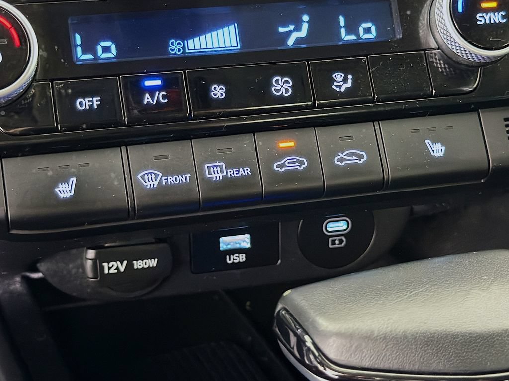 Used 2024 Hyundai Elantra SEL w/ Convenience Package FWD image 25