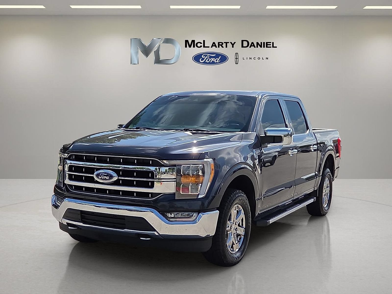 Certified 2021 Ford F150 Lariat AWD/4WD image 2