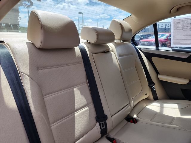 Used 2017 Volkswagen Jetta SE FWD image 29
