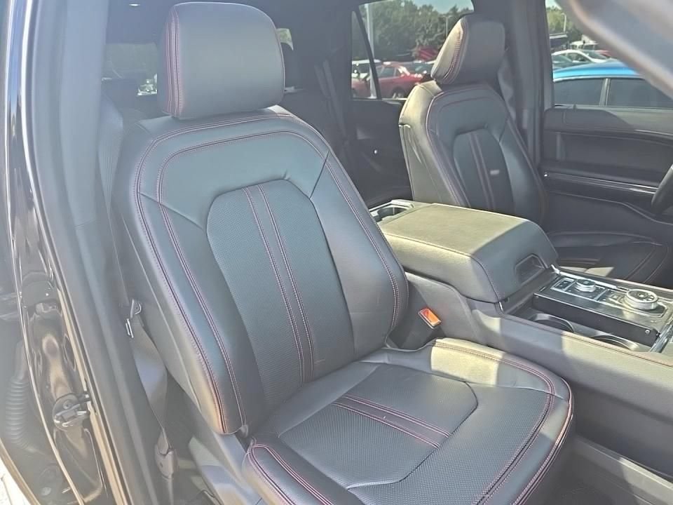 Certified 2023 Ford Expedition Limited AWD/4WD image 4