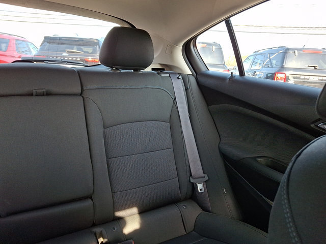 Used 2017 Chevrolet Cruze LT w/ Convenience Package image 18