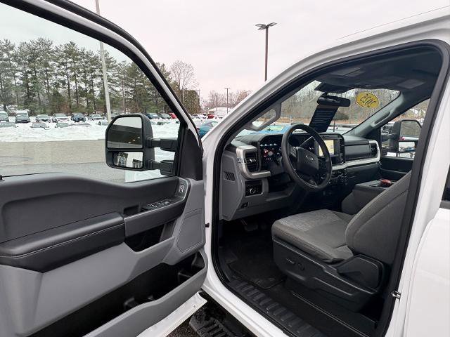 Certified 2025 Ford F250 XLT image 9