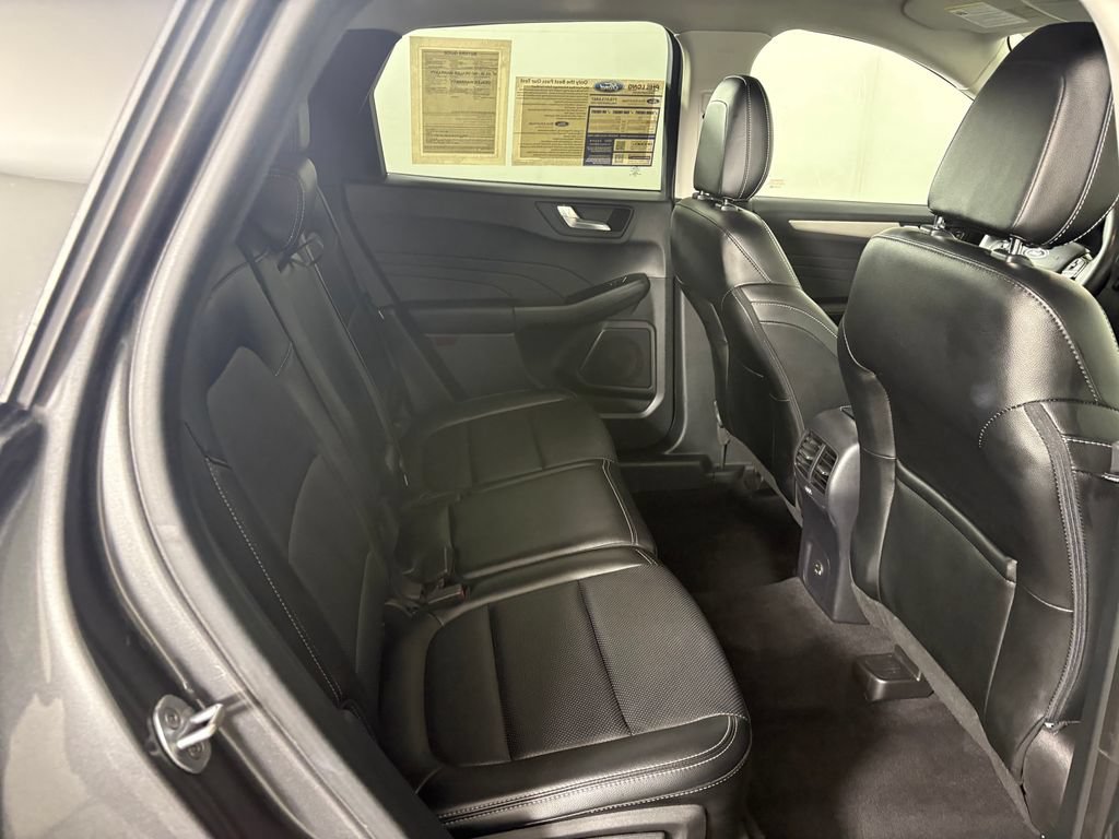 Certified 2022 Ford Escape SEL AWD/4WD image 32