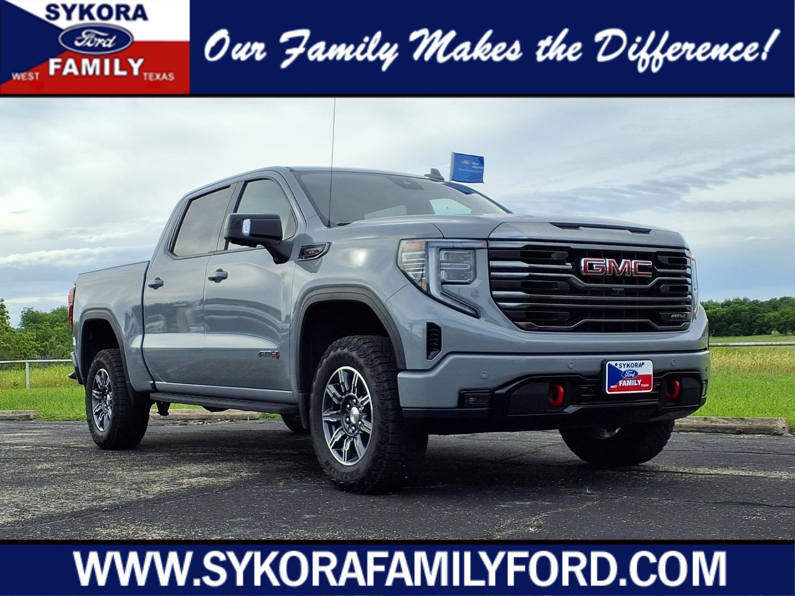 Used 2024 GMC Sierra 1500 AT4 w/ Technology Package AWD/4WD image 1