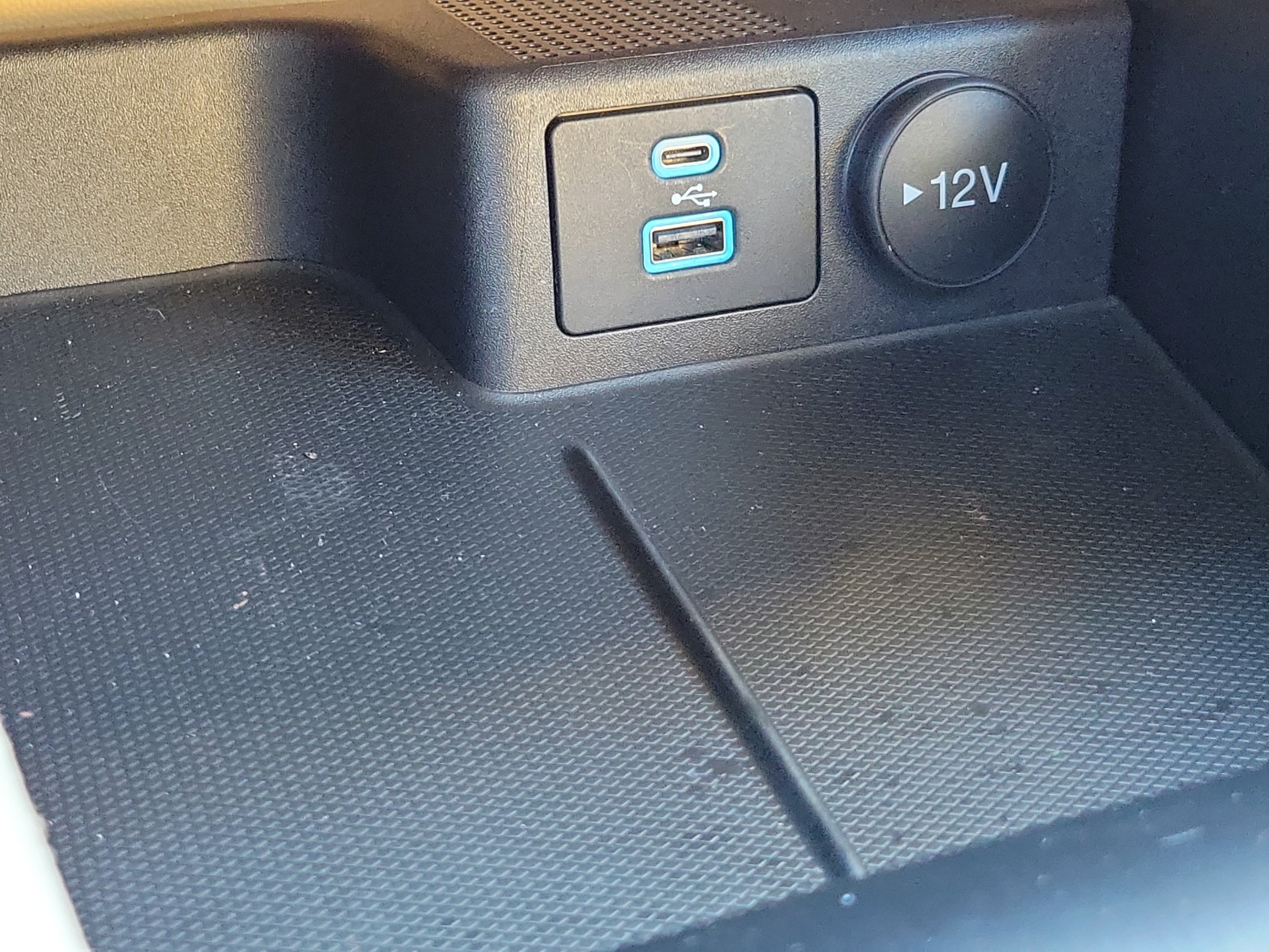 Certified 2022 Ford Escape SEL FWD image 28