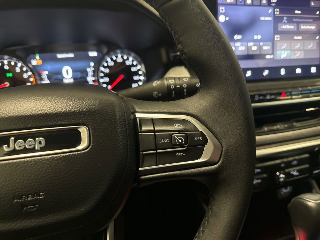 Used 2023 Jeep Compass Latitude image 42