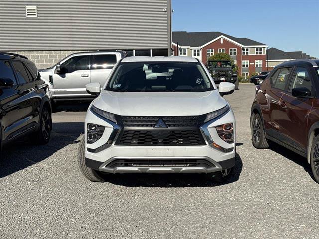 Used 2025 Mitsubishi Eclipse Cross AWD image 2