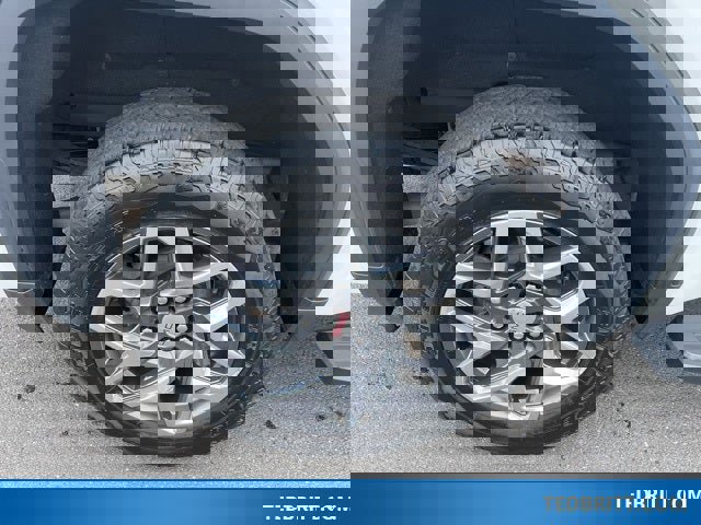 Used 2022 GMC Sierra 1500 SLT w/ SLT Convenience Package image 11