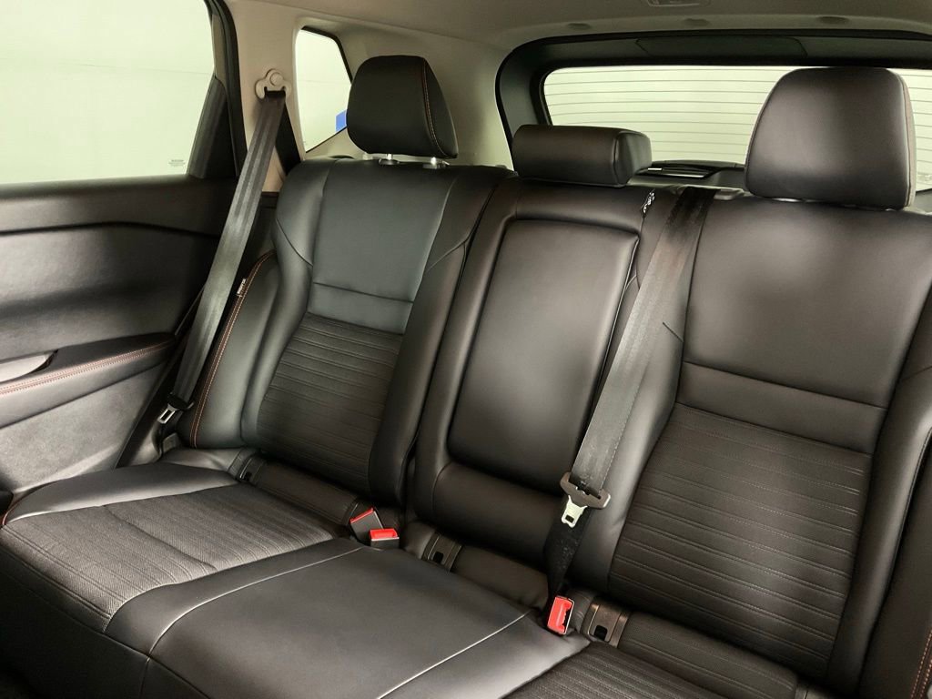 Used 2025 Nissan Rogue SV AWD/4WD image 16