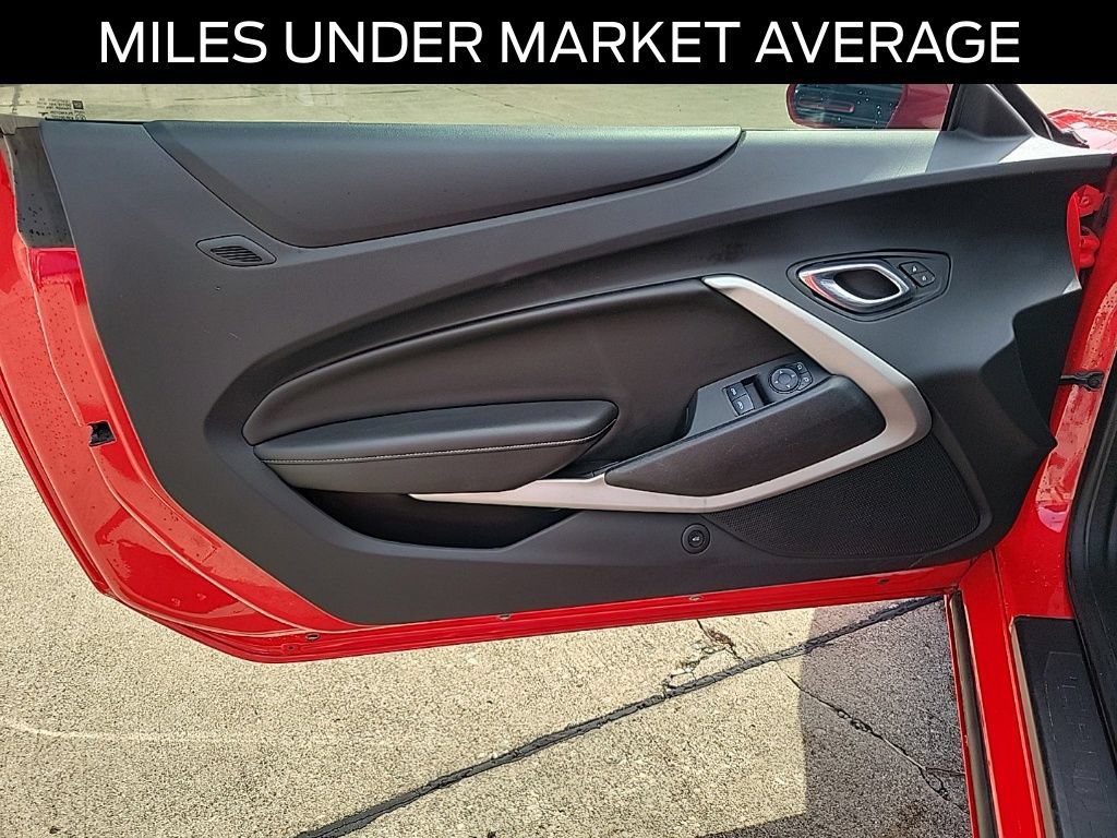 Used 2017 Chevrolet Camaro LT RWD image 16