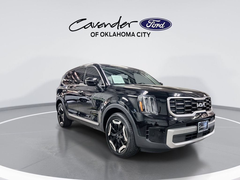 Used 2025 Kia Telluride S FWD image 2