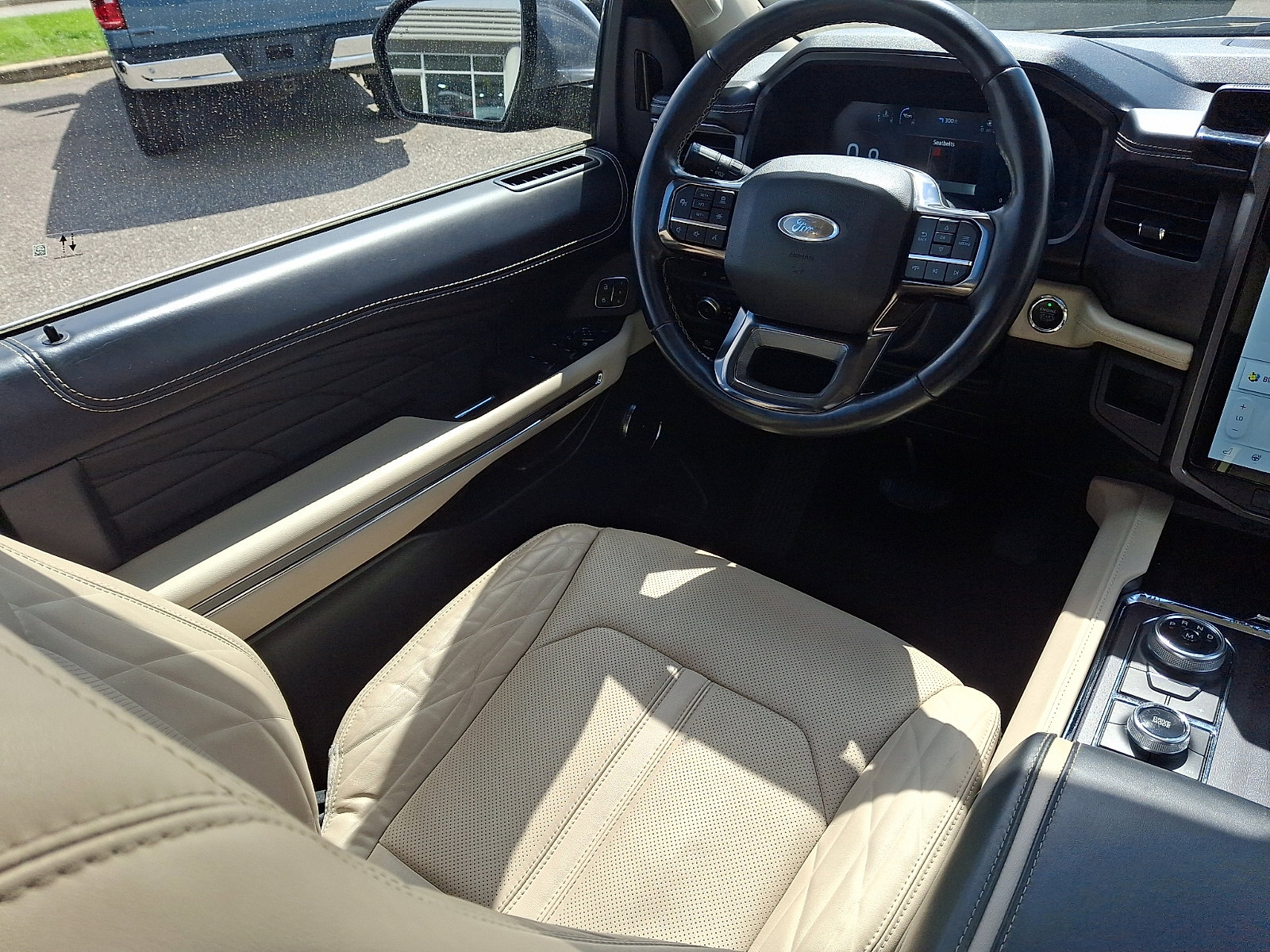 Certified 2022 Ford Expedition Max Platinum image 13