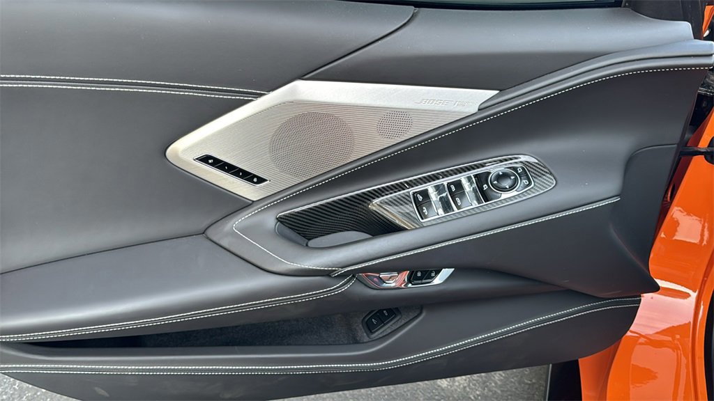 Used 2022 Chevrolet Corvette Stingray Premium Conv w/ Z51 Performance Package image 18