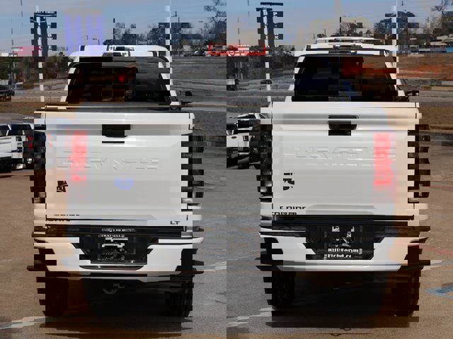 Used 2024 Chevrolet Colorado LT w/ LT Convenience Package image 4