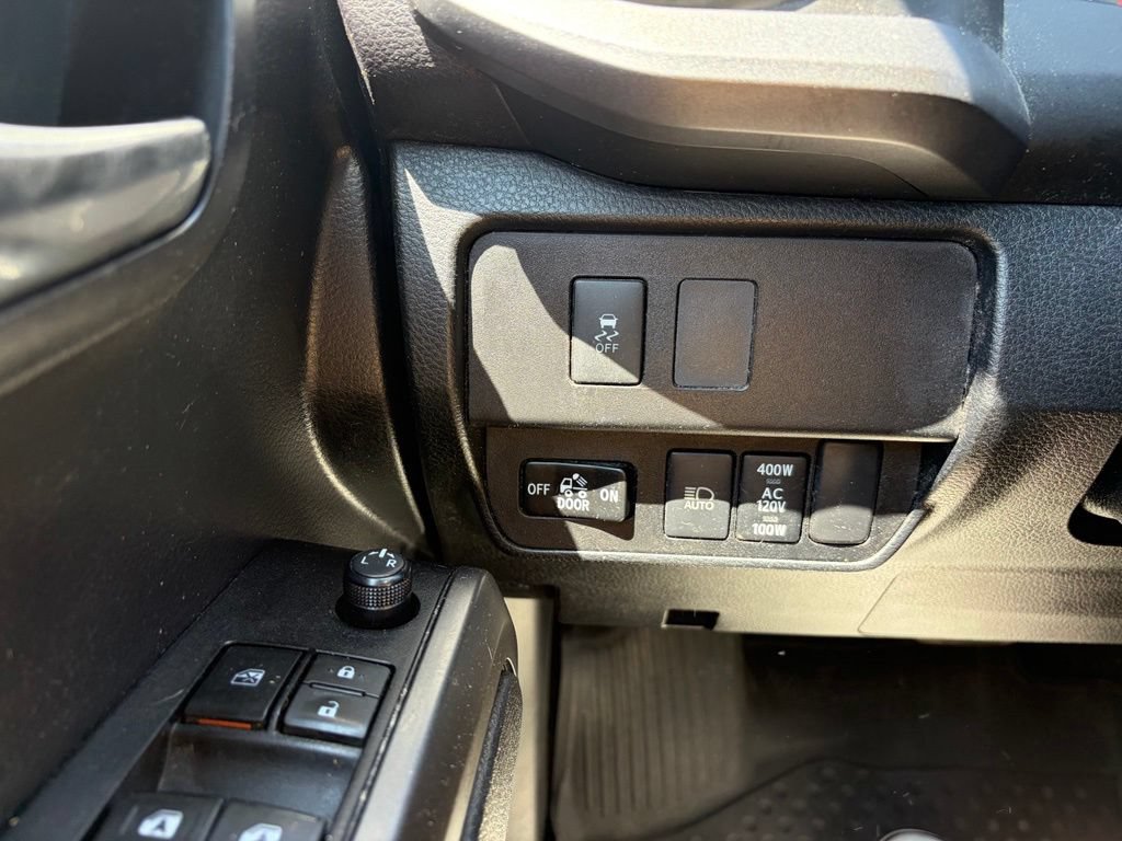Used 2020 Toyota Tacoma TRD Sport w/ Technology Package AWD/4WD image 33
