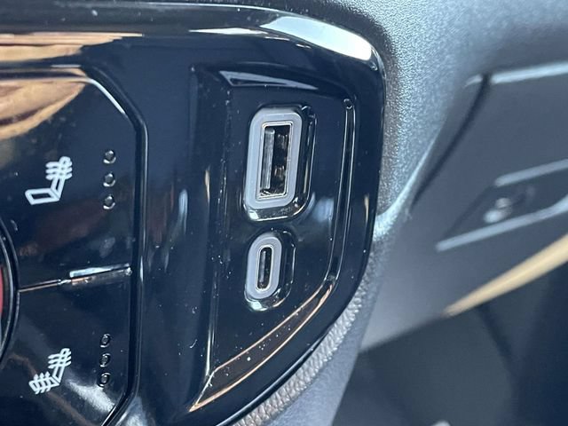 Used 2025 Chevrolet Silverado 1500 LT Trail Boss w/ LT Trail Boss Premium Package AWD/4WD image 31