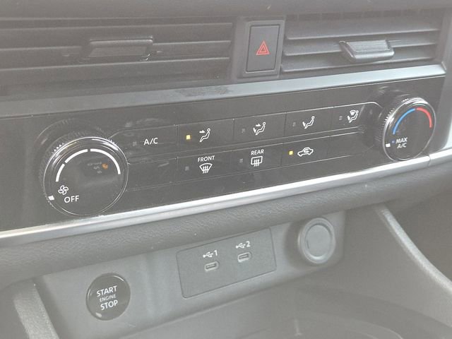 Used 2024 Nissan Rogue S image 14