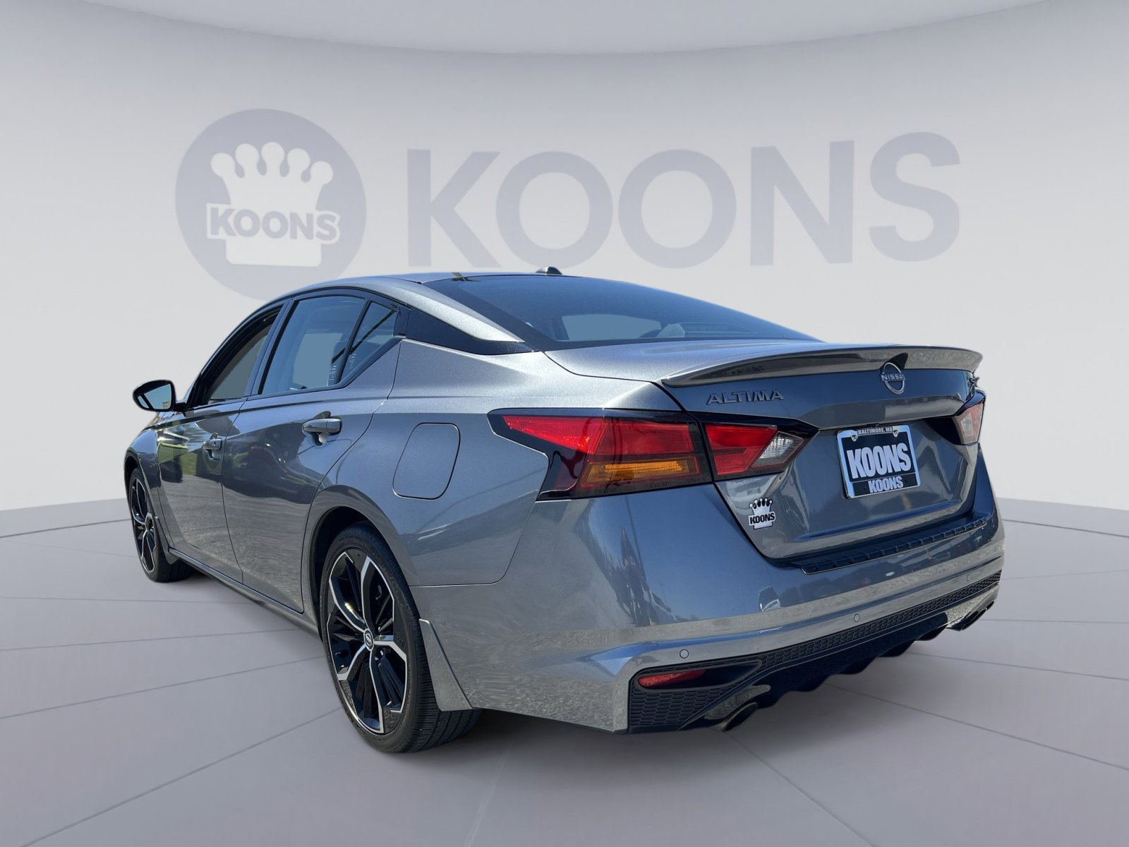 Used 2023 Nissan Altima 2.5 SR FWD image 14