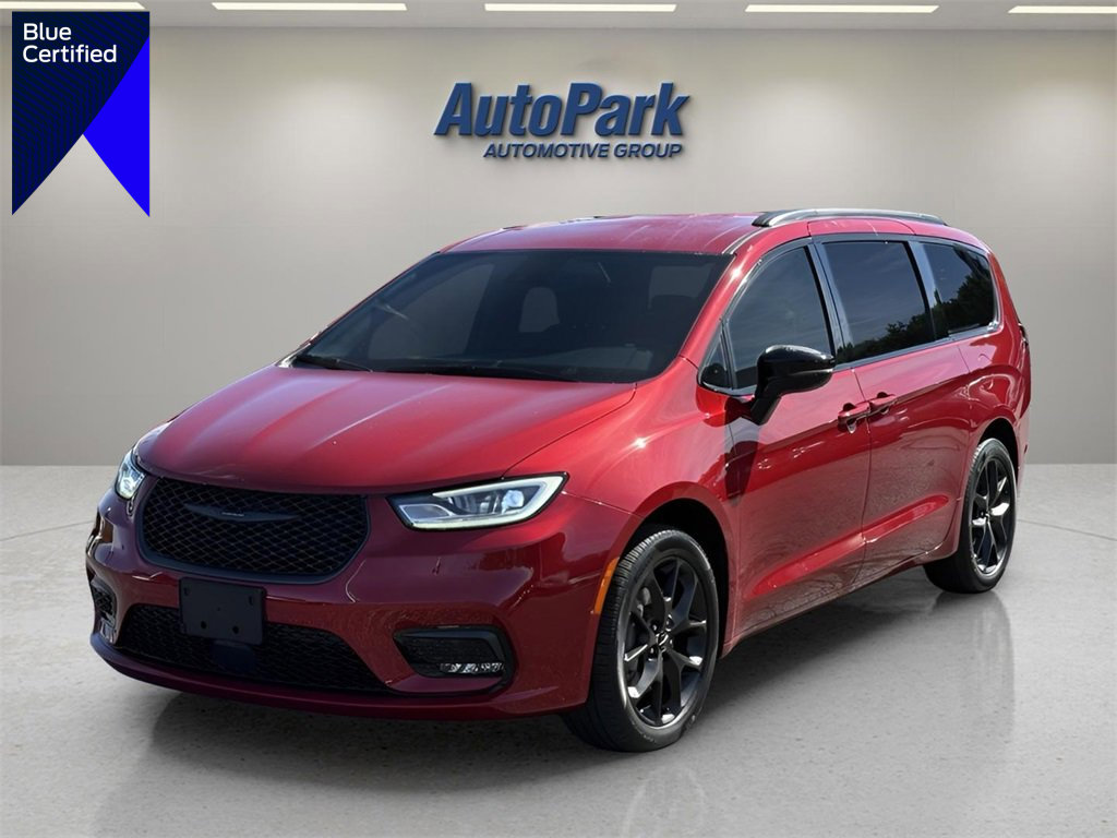 Used 2024 Chrysler Pacifica Touring-L w/ S Appearance Package