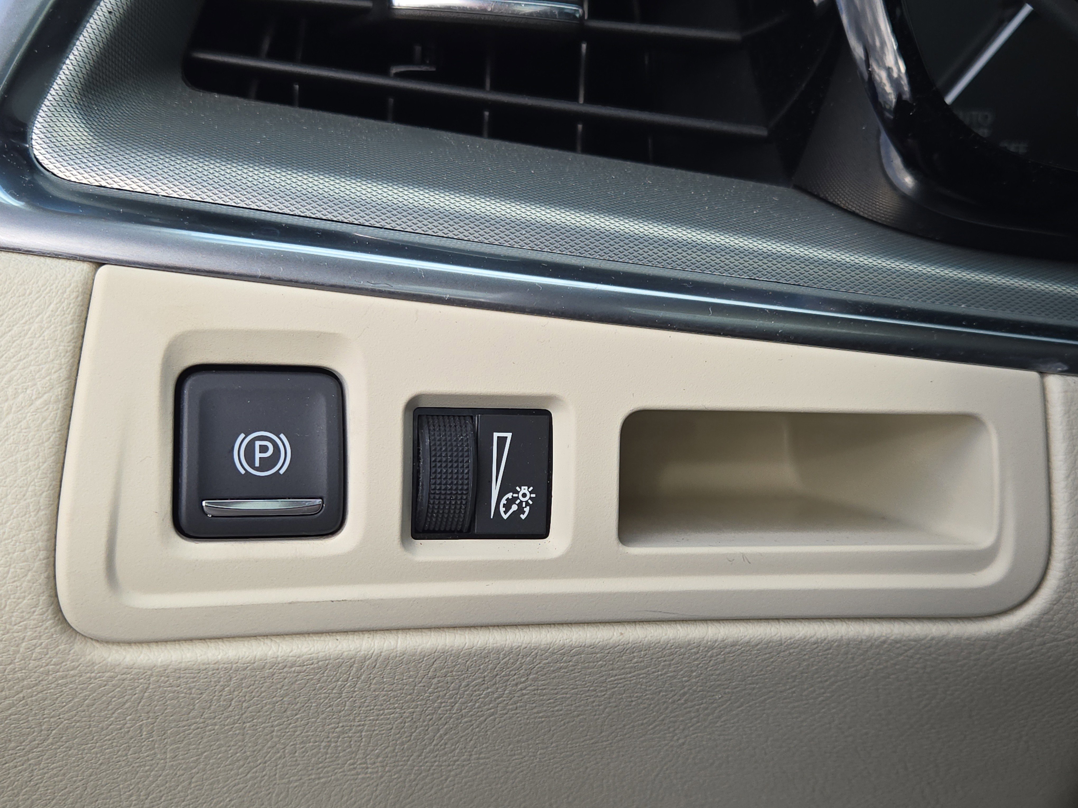 Used 2022 Cadillac XT5 Premium Luxury image 28