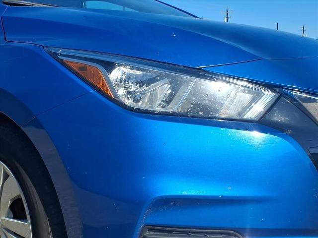 Used 2022 Nissan Versa S image 11