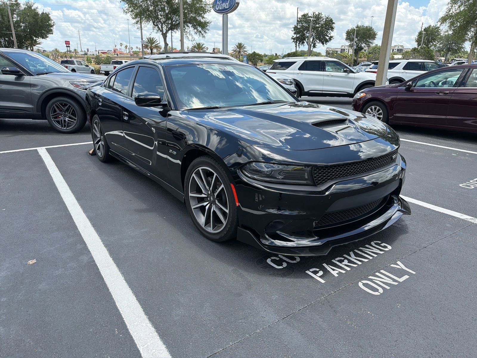 Used 2023 Dodge Charger R/T w/ Plus Group RWD image 1