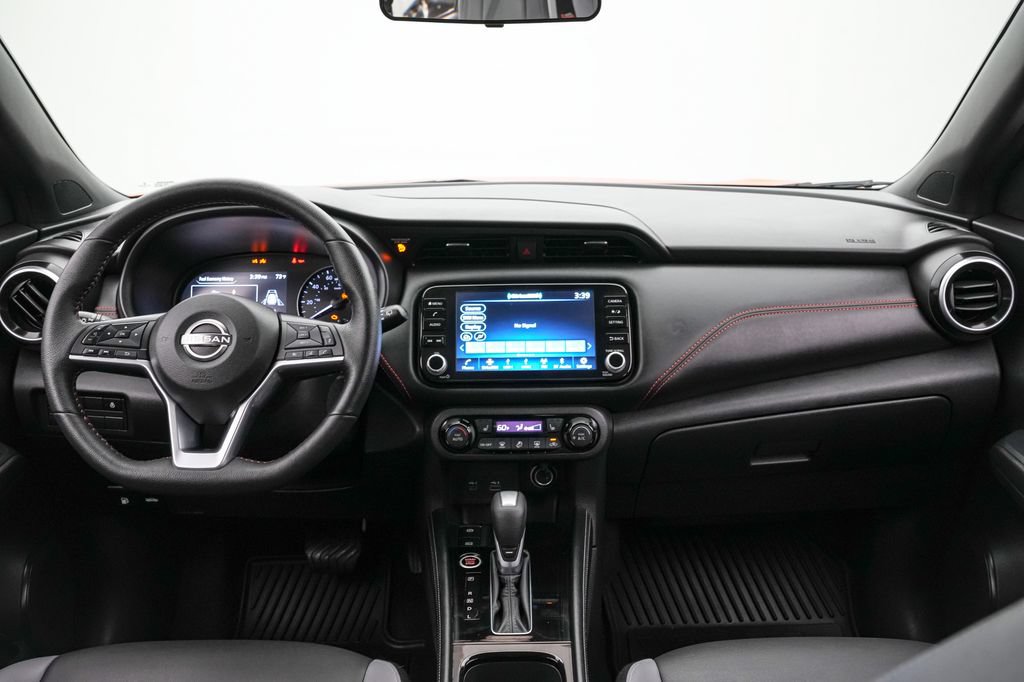 Used 2023 Nissan Kicks SR w/ SR Premium Package FWD image 15