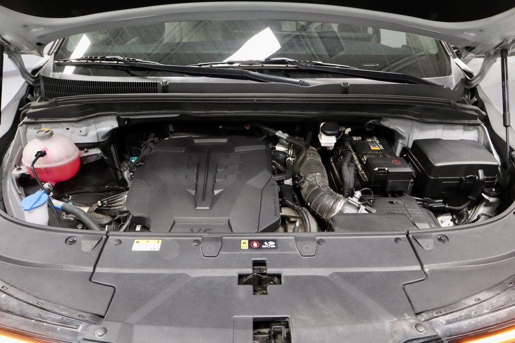 Used 2025 Kia Carnival EX image 18