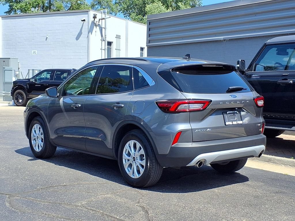 Certified 2023 Ford Escape Active AWD/4WD image 2