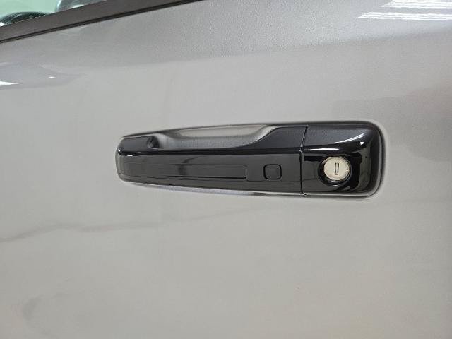 Used 2024 RAM 1500 Laramie AWD/4WD image 28