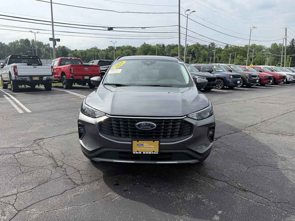 Certified 2025 Ford Escape SE w/ Class II Trailer Tow Package FWD image 10