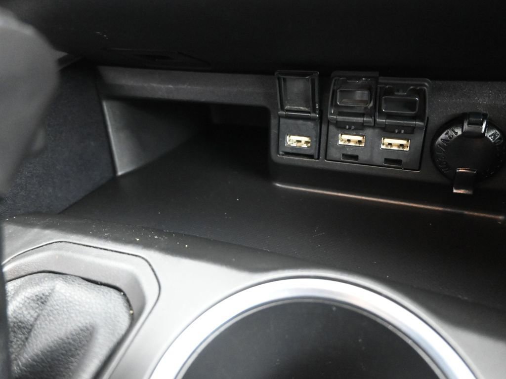 Used 2021 Toyota Highlander XLE image 45