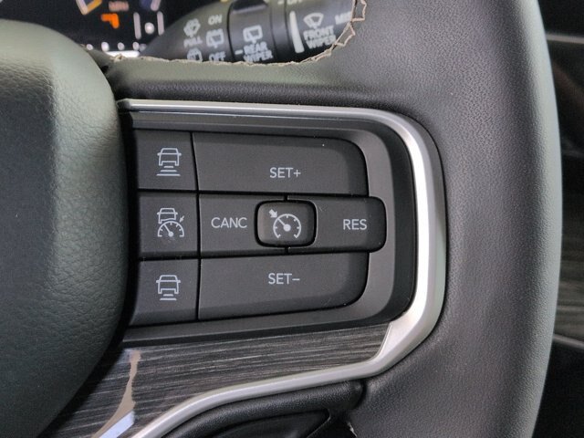 Used 2022 Jeep Wagoneer Series III w/ Premium Group I AWD/4WD image 19