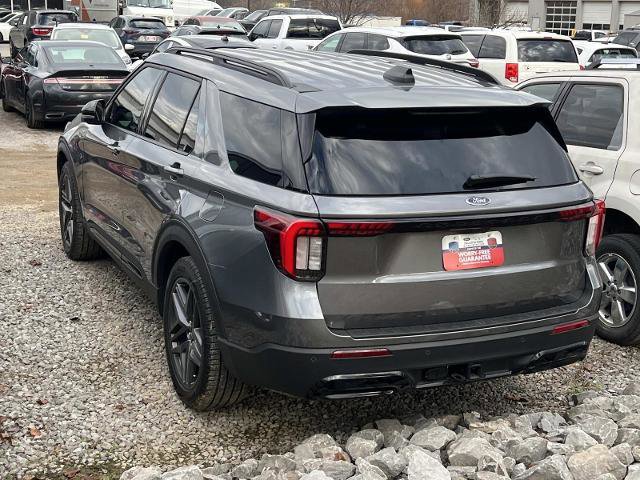 Certified 2025 Ford Explorer ST-Line w/ Premium Package image 5