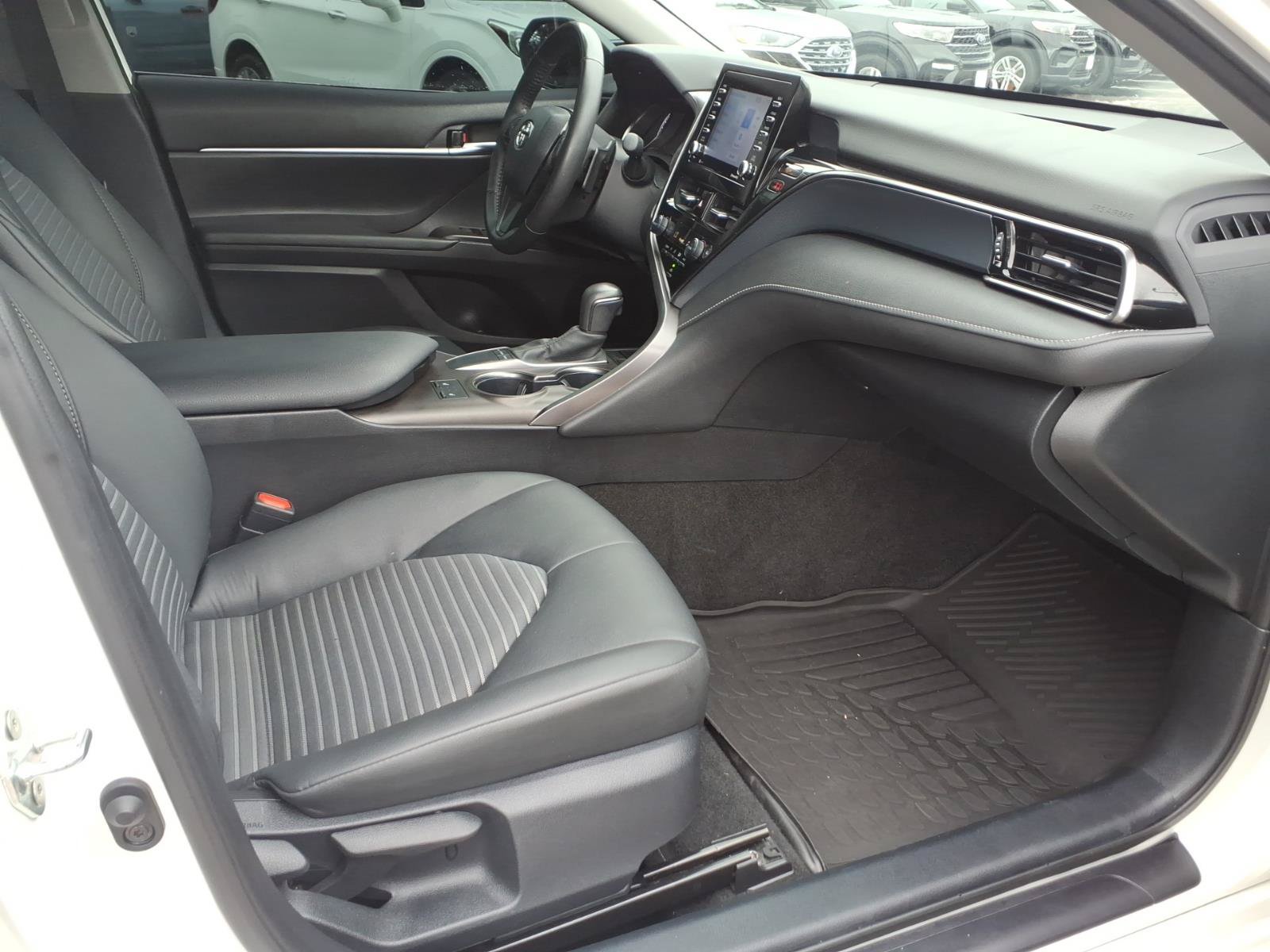 Used 2024 Toyota Camry SE w/ Cold Weather Package FWD image 26