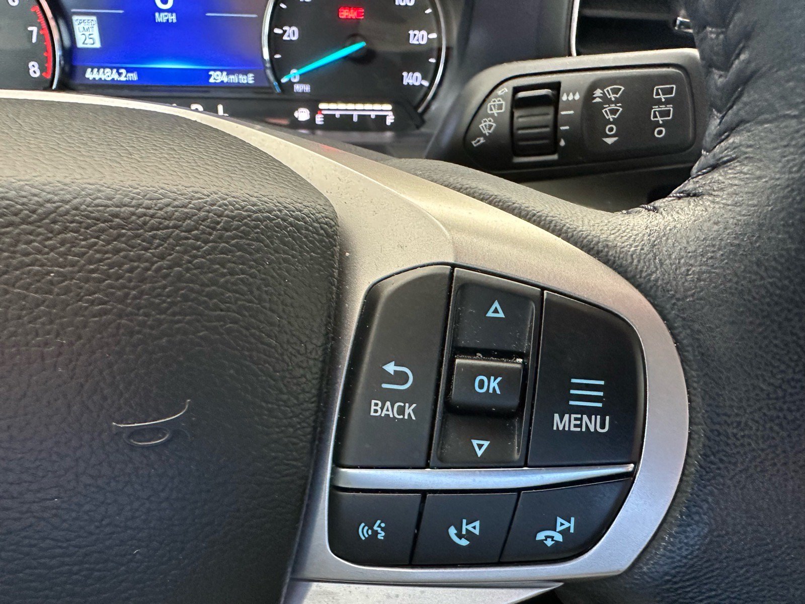 Certified 2022 Ford Explorer XLT w/ Equipment Group 202A RWD image 40