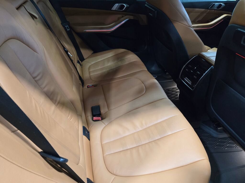 Used 2019 BMW X5 xDrive40i w/ Premium Package AWD/4WD image 12