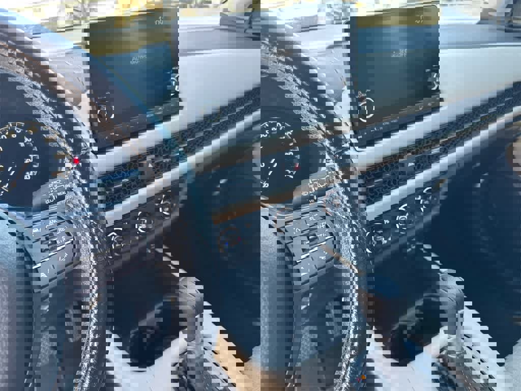 Used 2024 Honda HR-V LX image 26