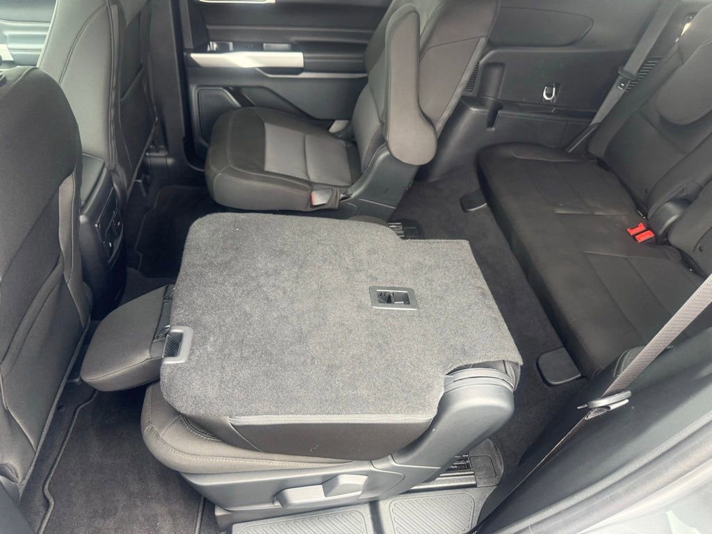 Certified 2024 Ford Explorer XLT AWD/4WD image 32