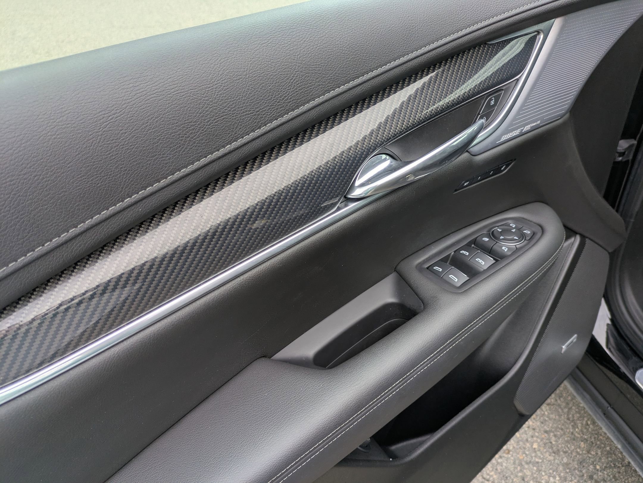 Used 2024 Cadillac XT6 Sport w/ LPO, Onyx Lite Package image 13