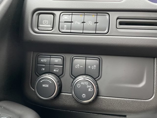 Used 2023 Chevrolet Tahoe RST AWD/4WD image 23