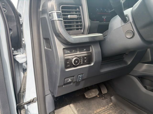 Certified 2024 Ford F250 Lariat w/ Tremor Off-Road Package image 15