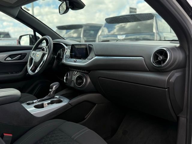 Used 2022 Chevrolet Blazer LT w/ Redline Edition FWD image 18