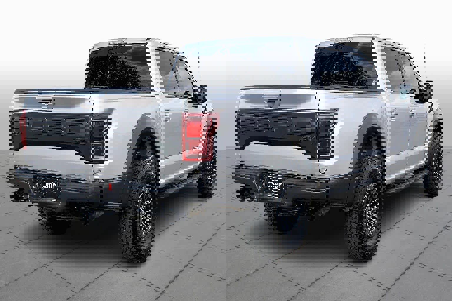 Certified 2019 Ford F150 Raptor w/ Equipment Group 802A Luxury image 3