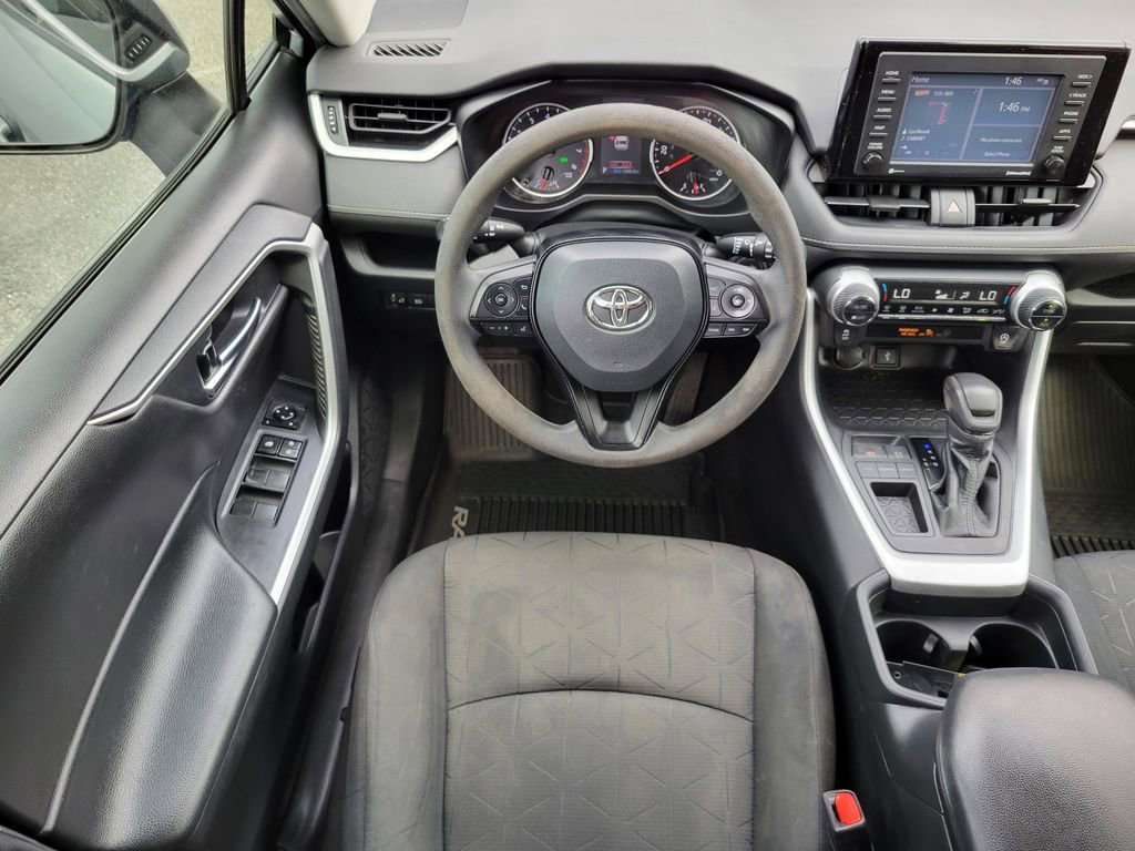 Used 2020 Toyota RAV4 XLE image 18