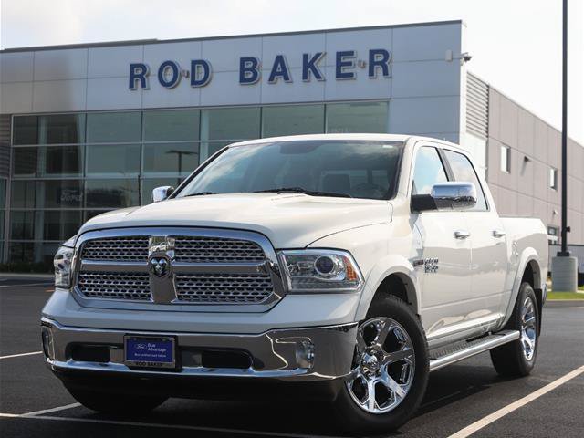 Used 2018 RAM 1500 Laramie AWD/4WD image 1
