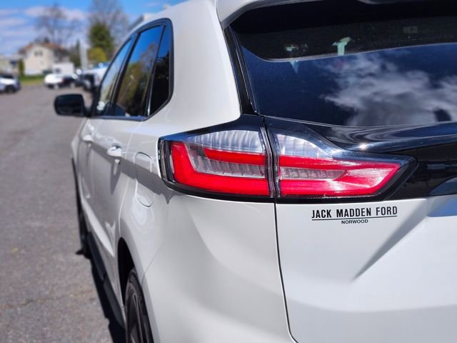 Certified 2022 Ford Edge ST w/ Equipment Group 401A AWD/4WD image 9